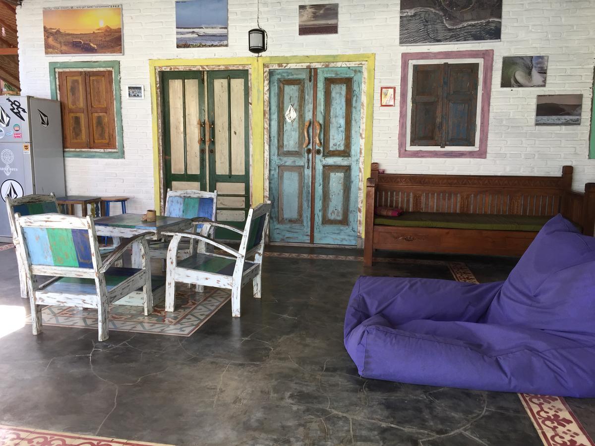 מלון פולוקאן Medewi Secret Surfcamp מראה חיצוני תמונה